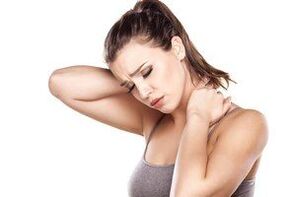 Бол у врату и раменима - први знаци цервикалне остеохондрозе
